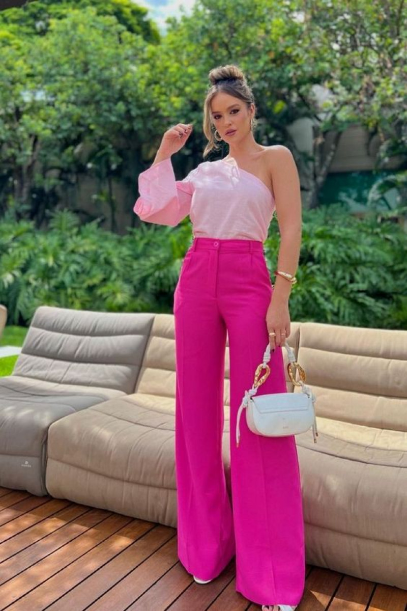 one-shoulder pink blouse - Pink outfit ideas