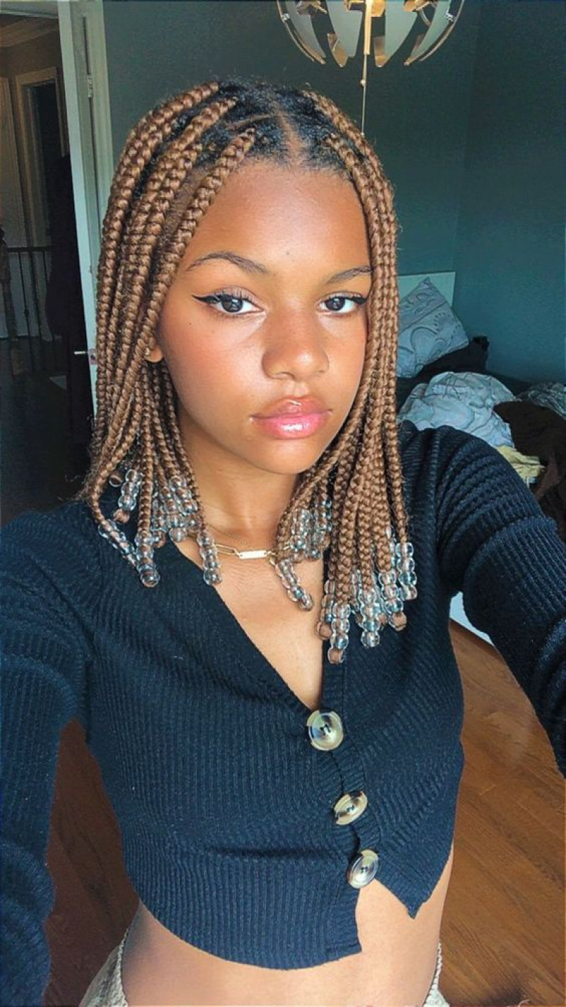 Shoulder-length box braids for Black Girls