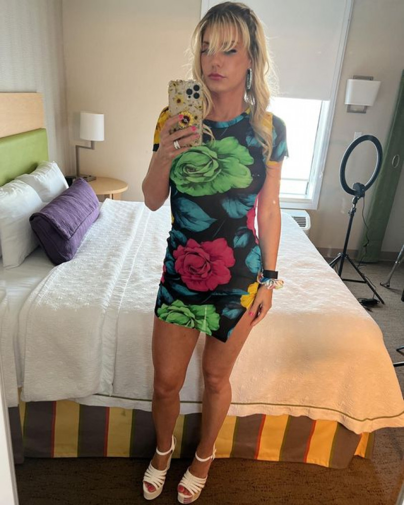 Cassie Bender sexy dress